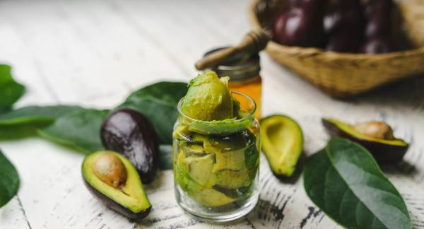 Маски, сыворотки и масла: секреты роскошных волос из разных стран (рецепты)